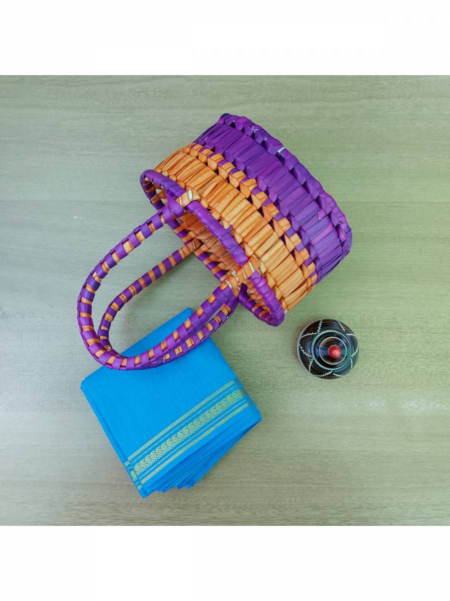 Festive Gift - Thamboolam - Basket Set - Combo 1 - Pack of 4 - Assorted color
Festive Gift - Thamboolam - Basket Set - Combo 1 - Pack of 4 - Assorted color