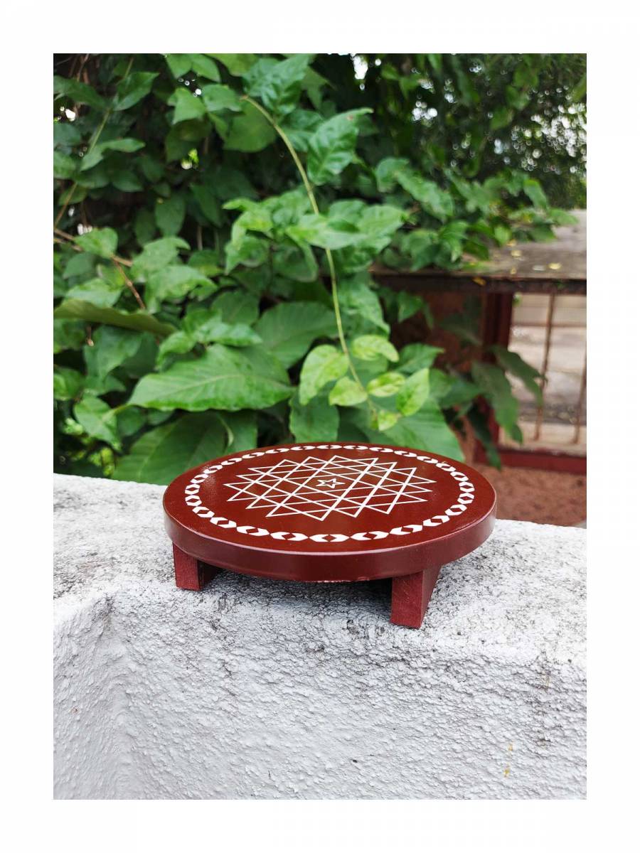 Festive - Wooden Rangoli Puja Peetam - Round - Assorted - Single - 6 inch Festive - Wooden Rangoli Puja Peetam - Round - Assorted - Single - 6 inch
