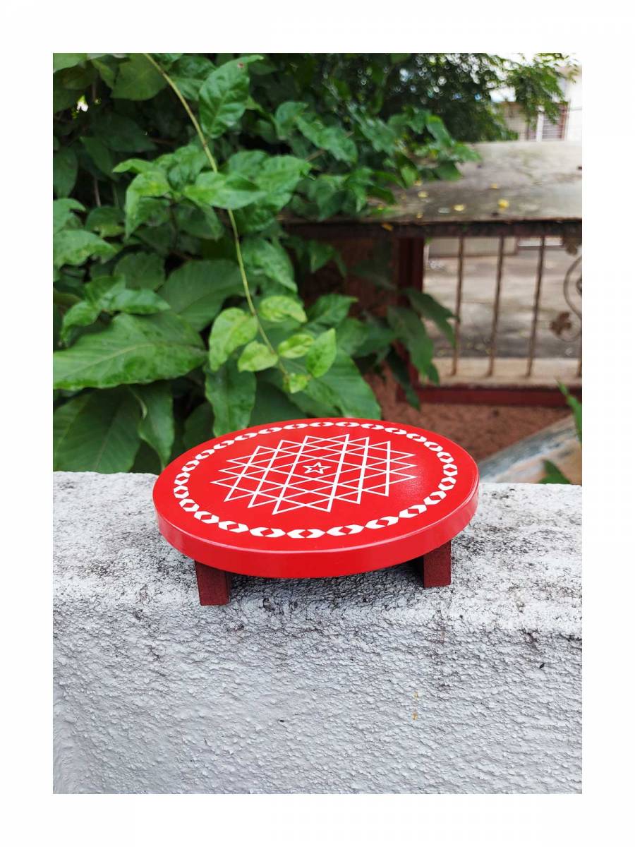 Festive - Wooden Rangoli Puja Peetam - Round - Assorted - Single - 6 inch Festive - Wooden Rangoli Puja Peetam - Round - Assorted - Single - 6 inch
