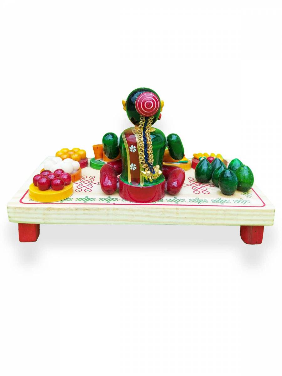 Wooden Village Lady Selling fruits - Etikoppaka Dolls Wooden Village Lady Selling fruits - Etikoppaka Dolls