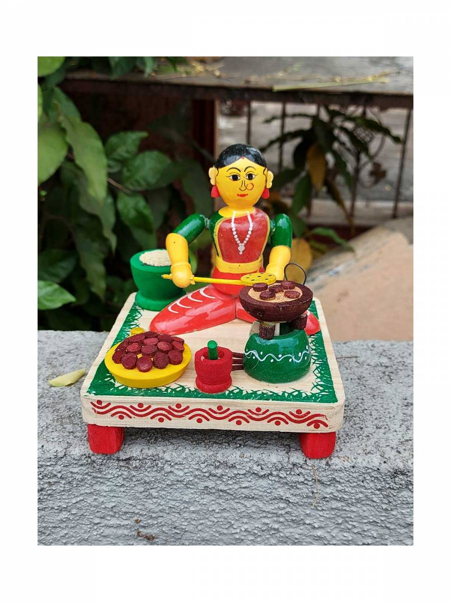 Wooden Village Lady Cooking Food - Etikoppaka Dolls Wooden Village Lady Cooking Food - Etikoppaka Dolls