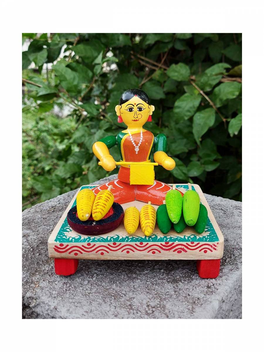Wooden Village Lady Selling Corn - Etikoppaka Dolls Wooden Village Lady Selling Corn - Etikoppaka Dolls