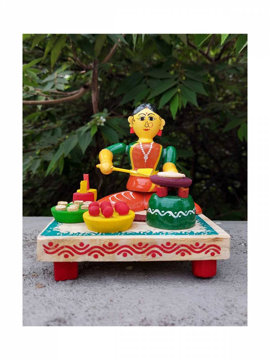 Wooden Village Lady Selling Sweets - Etikoppaka Dolls Wooden Village Lady Selling Sweets - Etikoppaka Dolls