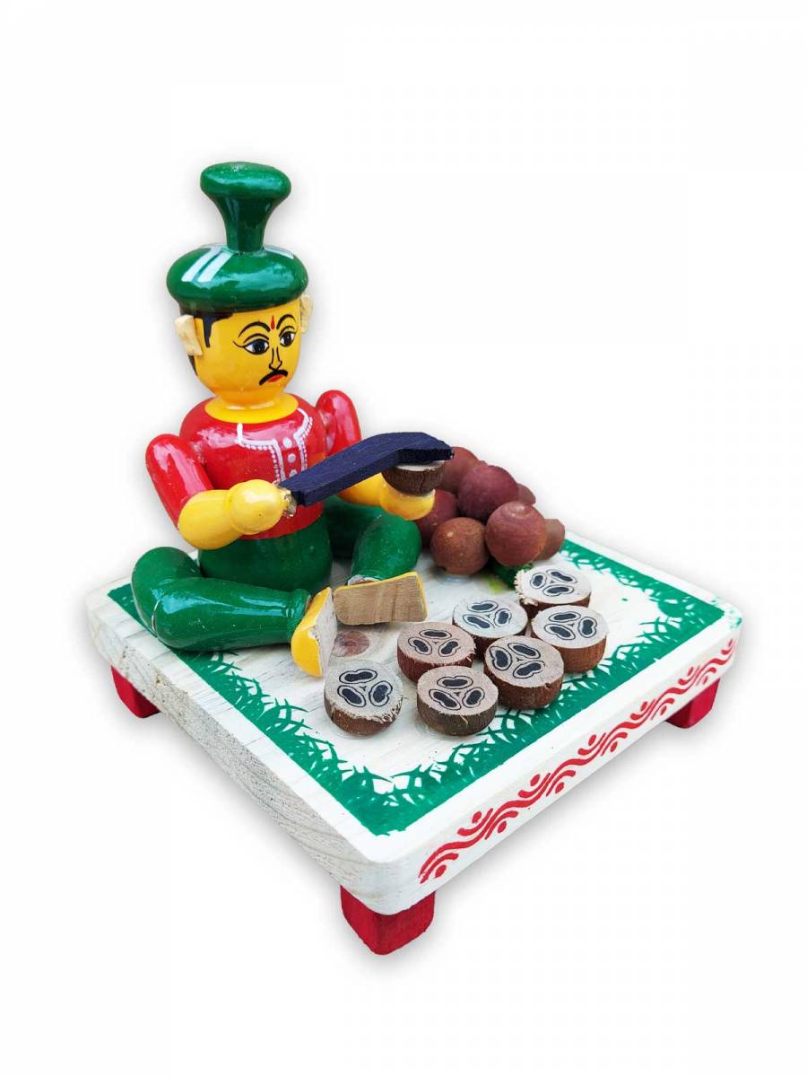 Wooden Village Man Selling Coconut - Etikoppaka Dolls Wooden Village Man Selling Coconut - Etikoppaka Dolls