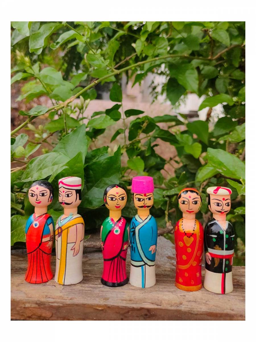 Regional Couple Dolls - Mini - Set of 3 Regional Couple Dolls - Mini - Set of 3